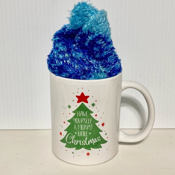 Have Yourself a Merry Little Christmas Mug Cup Fuzzy Blue Socks Gift Set 14 oz - Picture 2 of 10